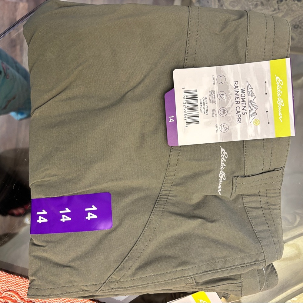 Eddie Bauer Women's Rainier Capri - Olive